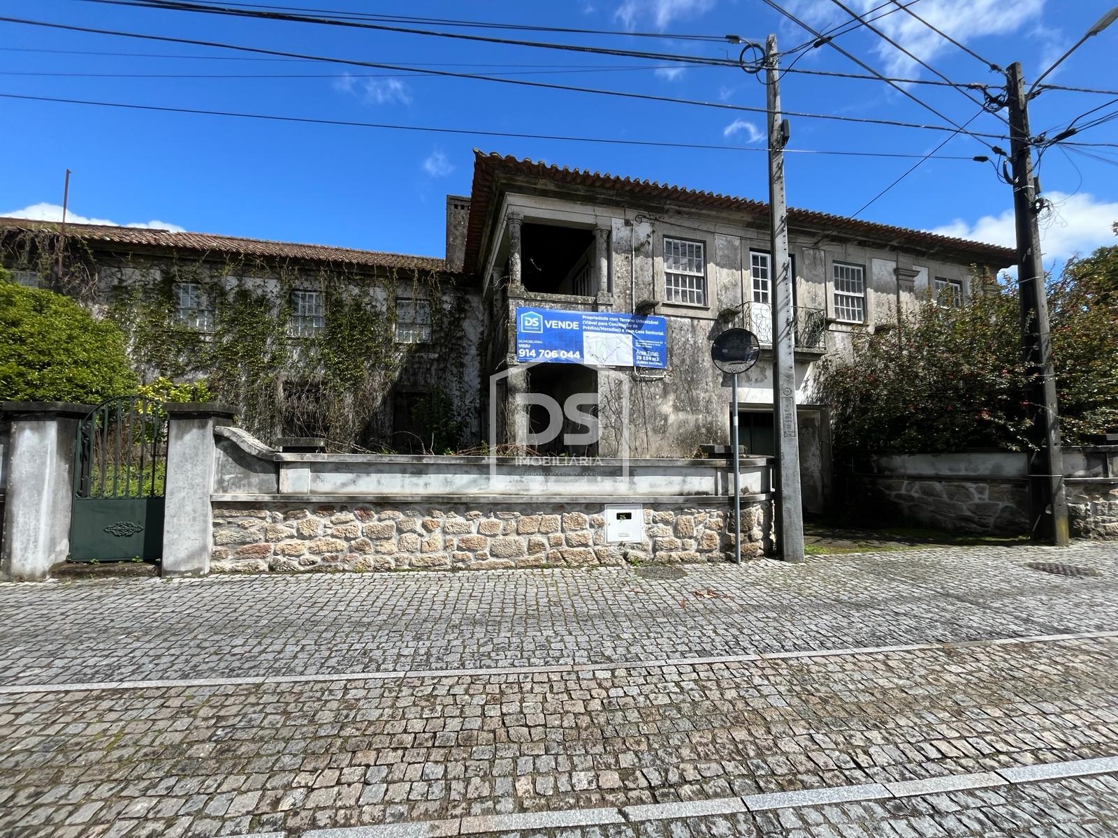 Quinta de 4 hectares em Viseu - Terreno Urbanizável e Casa Senhorial