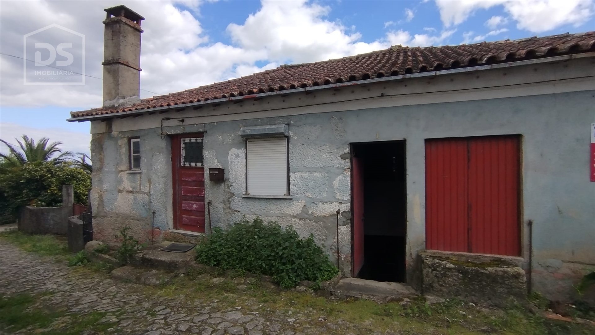 House T4
