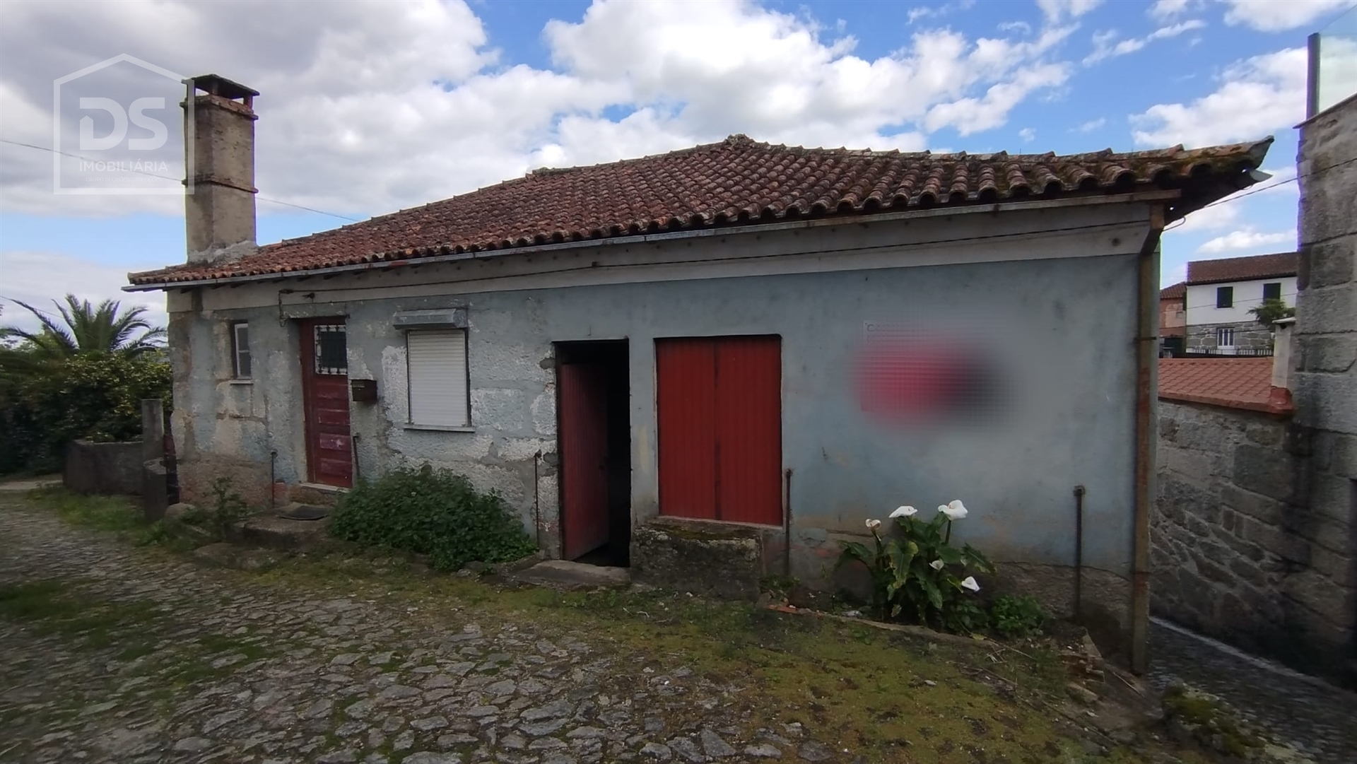 House T4