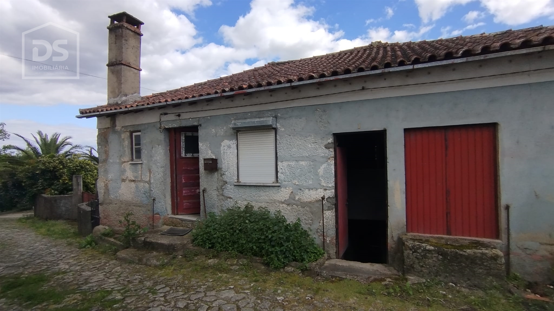 House T4