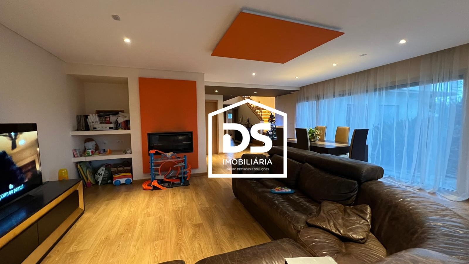 Moradia Isolada T4 com Jardim inserida em terreno de 1546m2