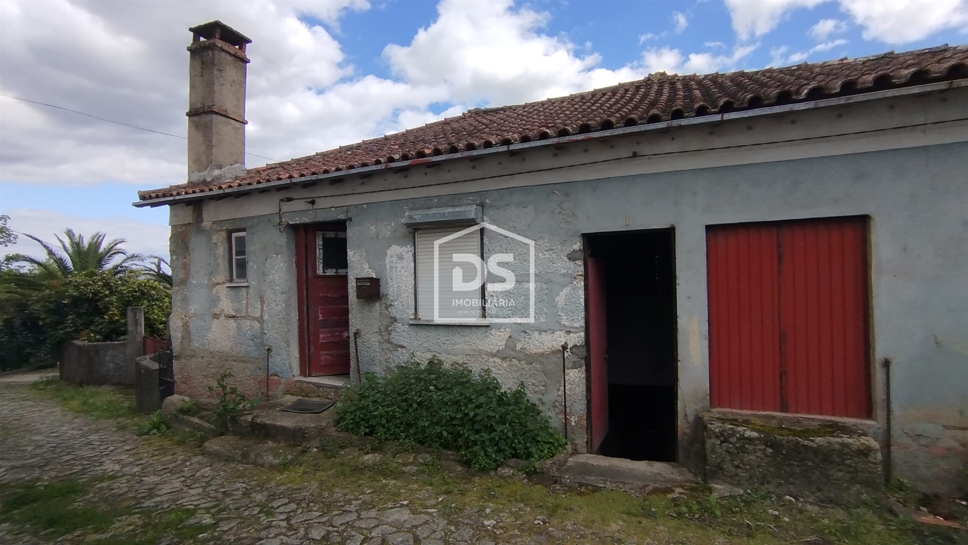 House T4