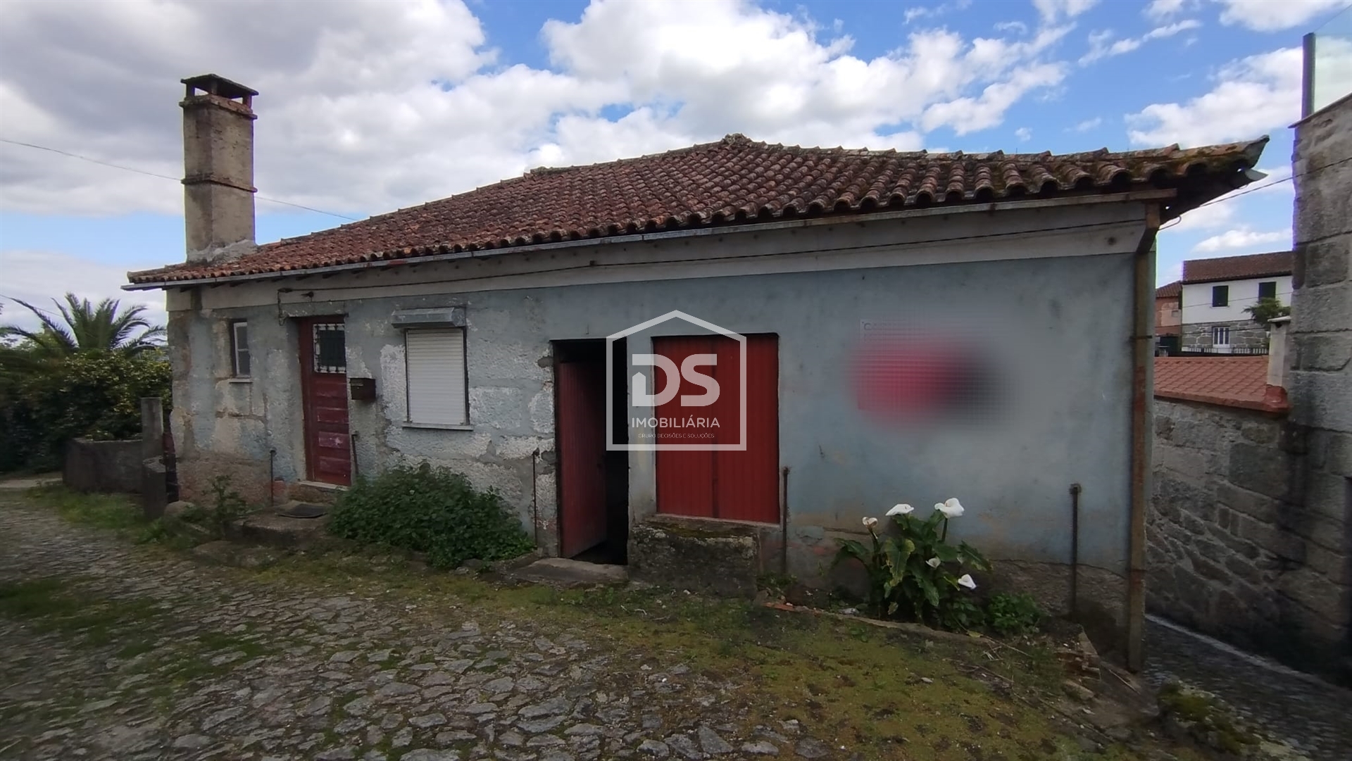 House T4