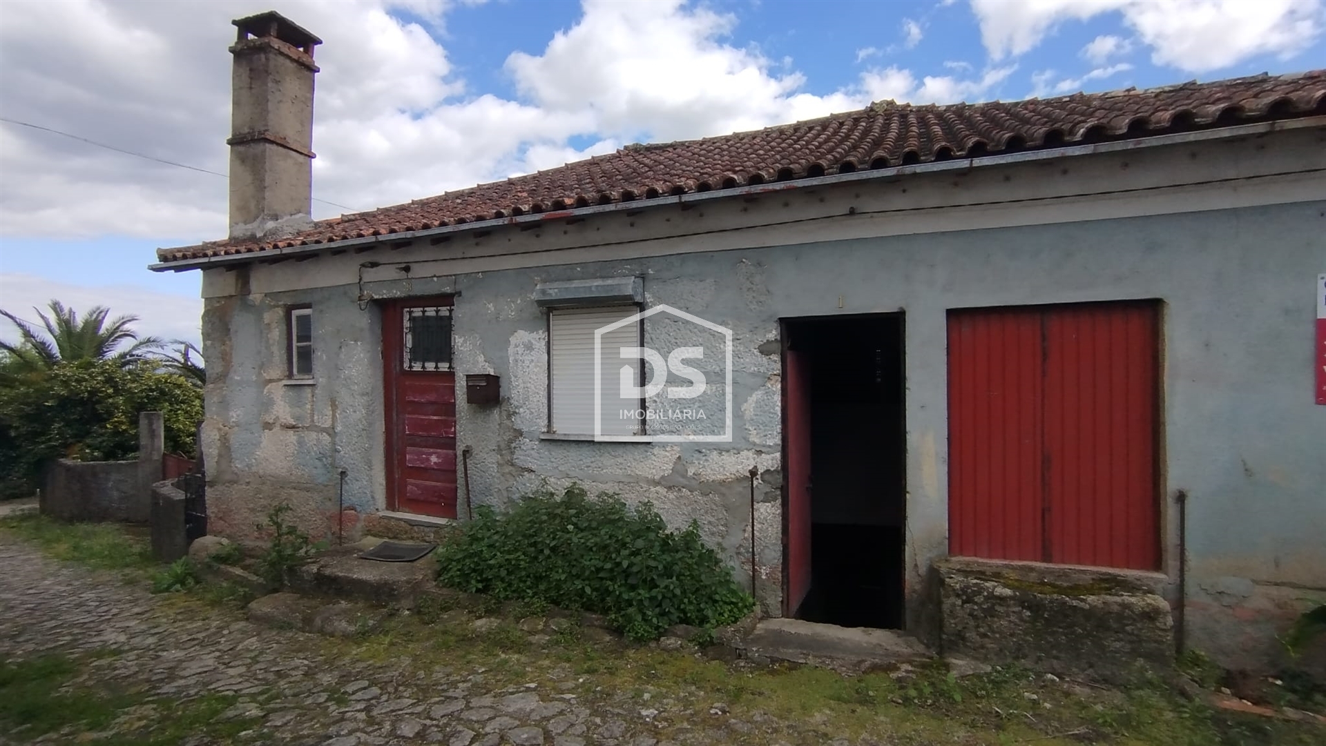 House T4