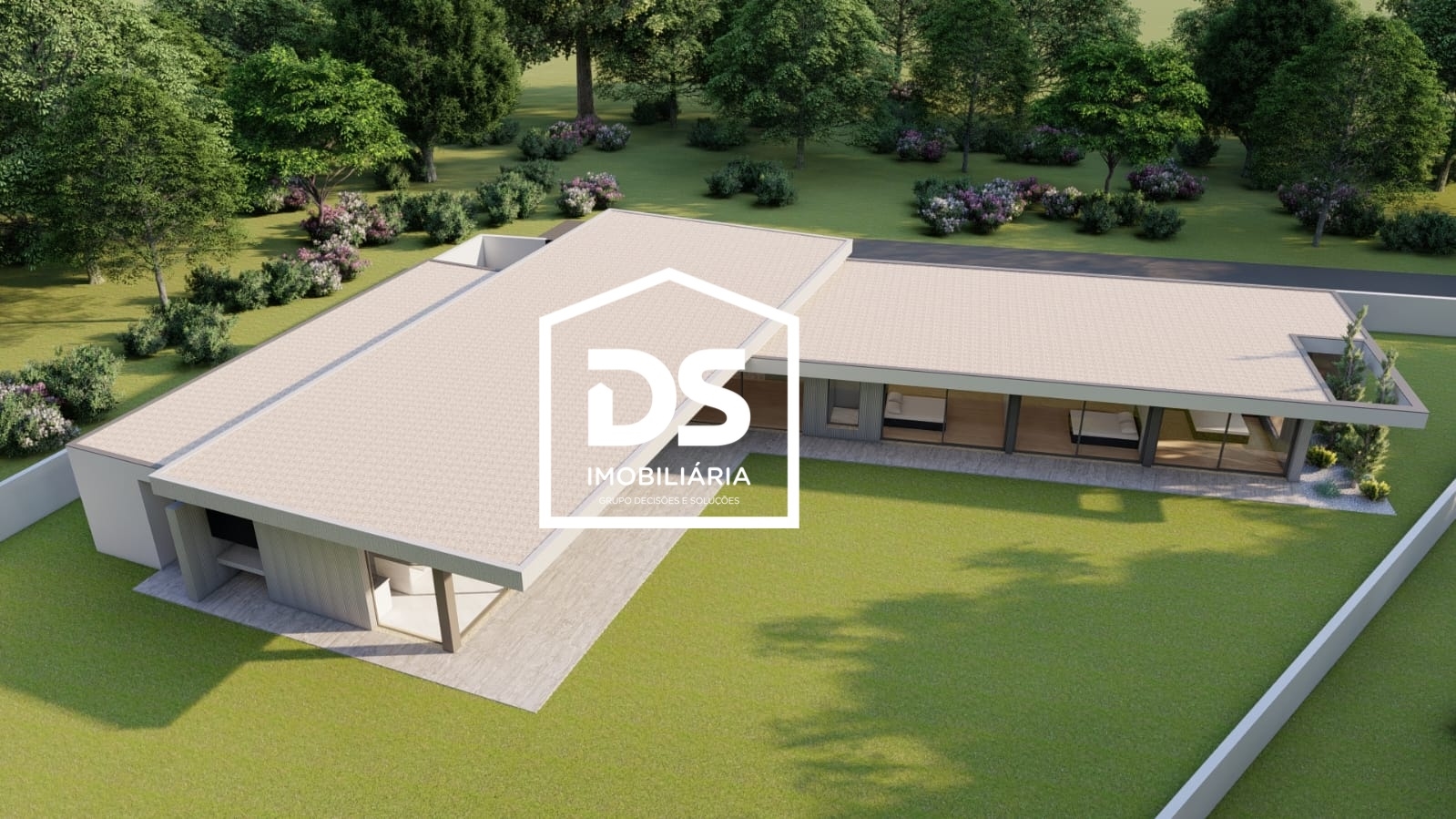 Moradia Térrea T4 com piscina e jardim
