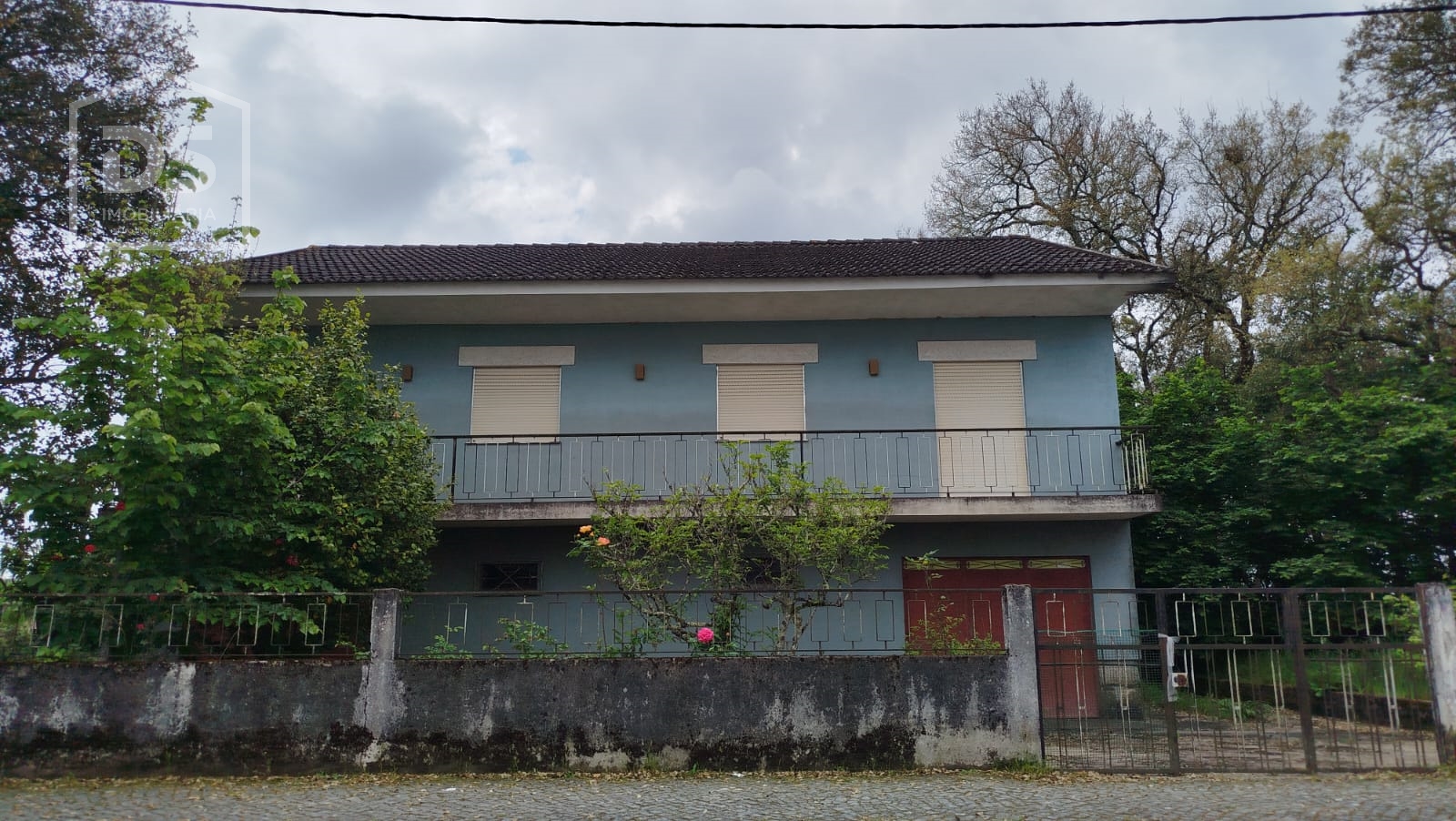 House T4