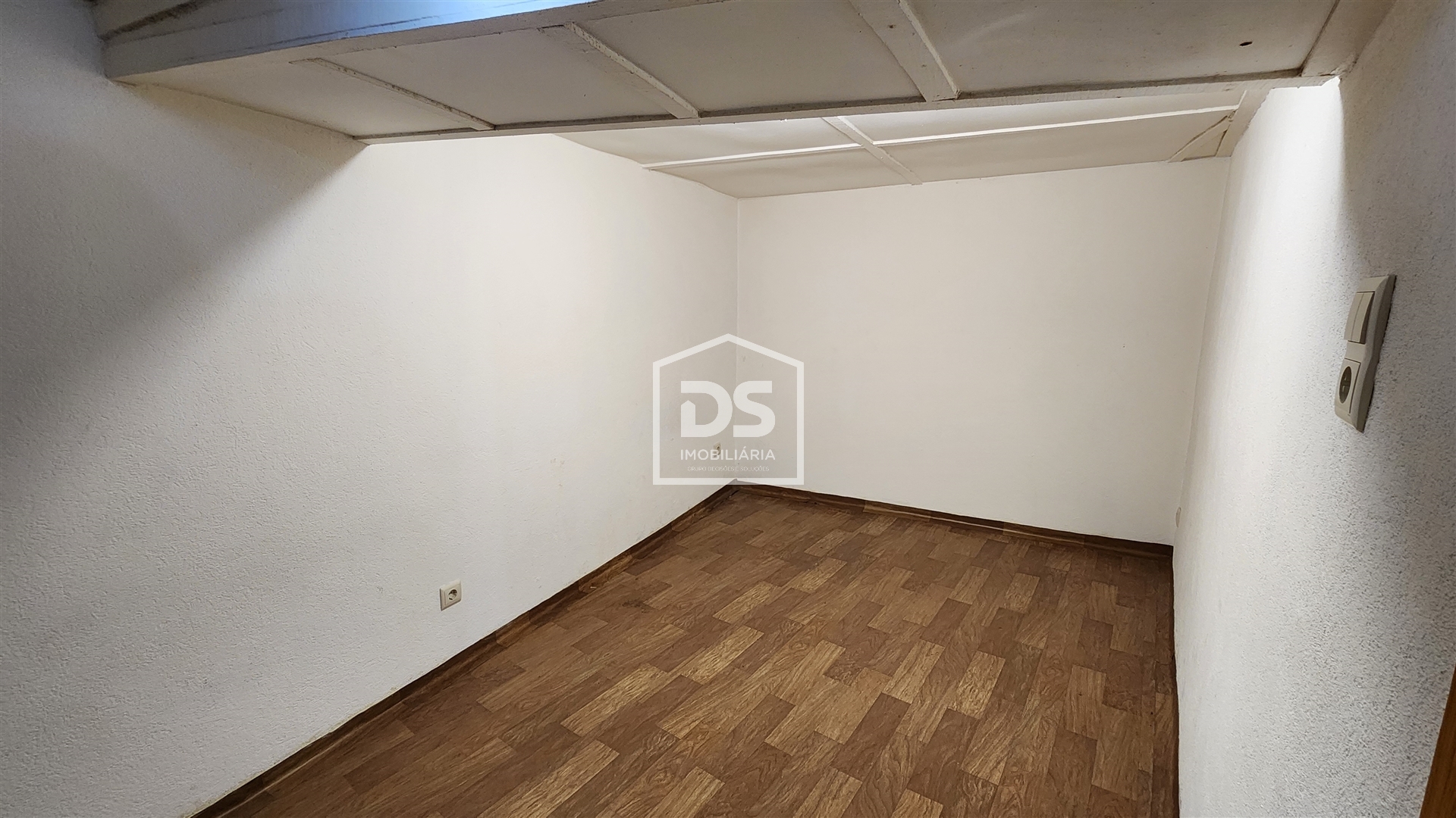 Apartment Floor Dwelling T1