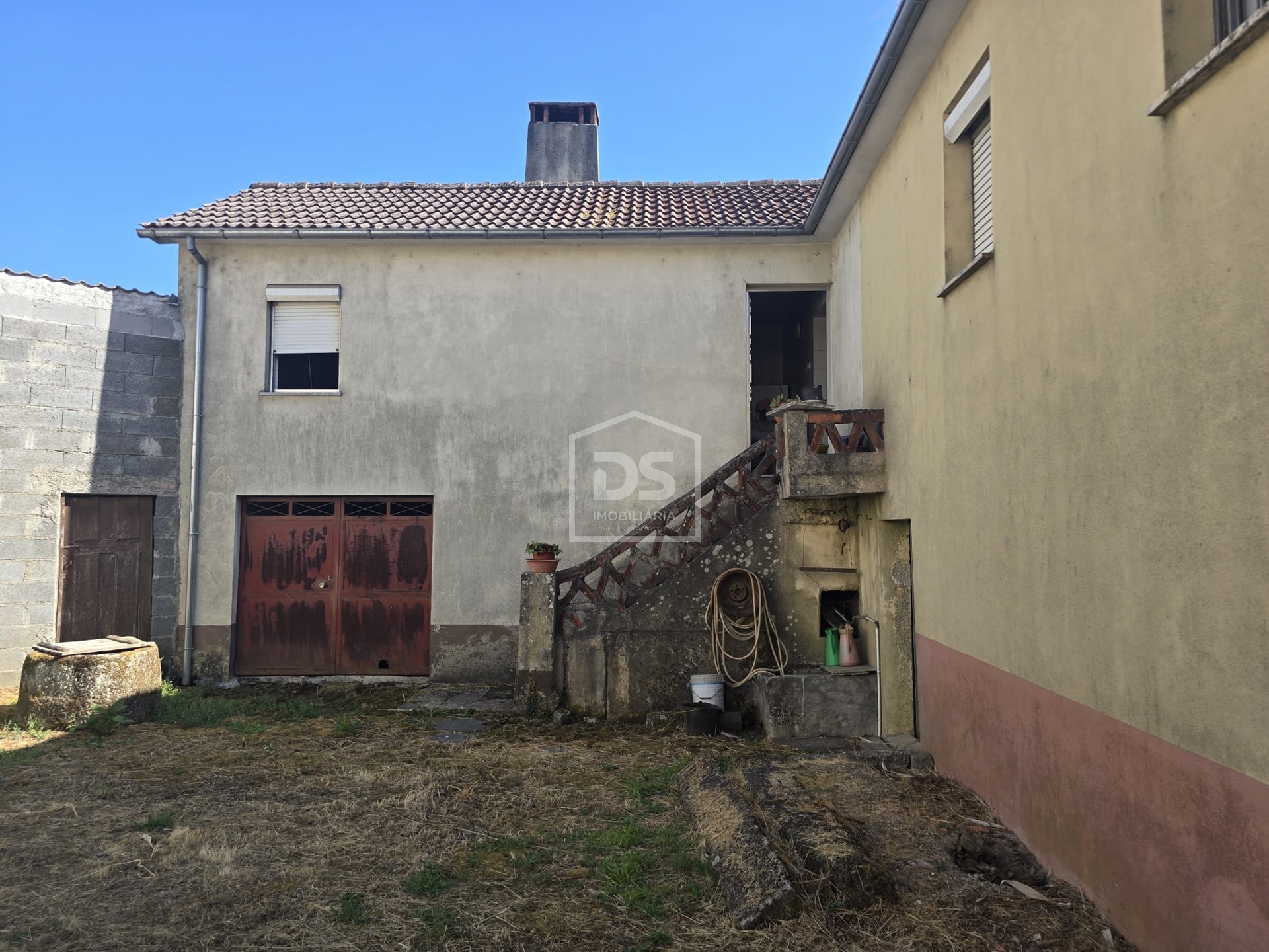 Detached house to restore