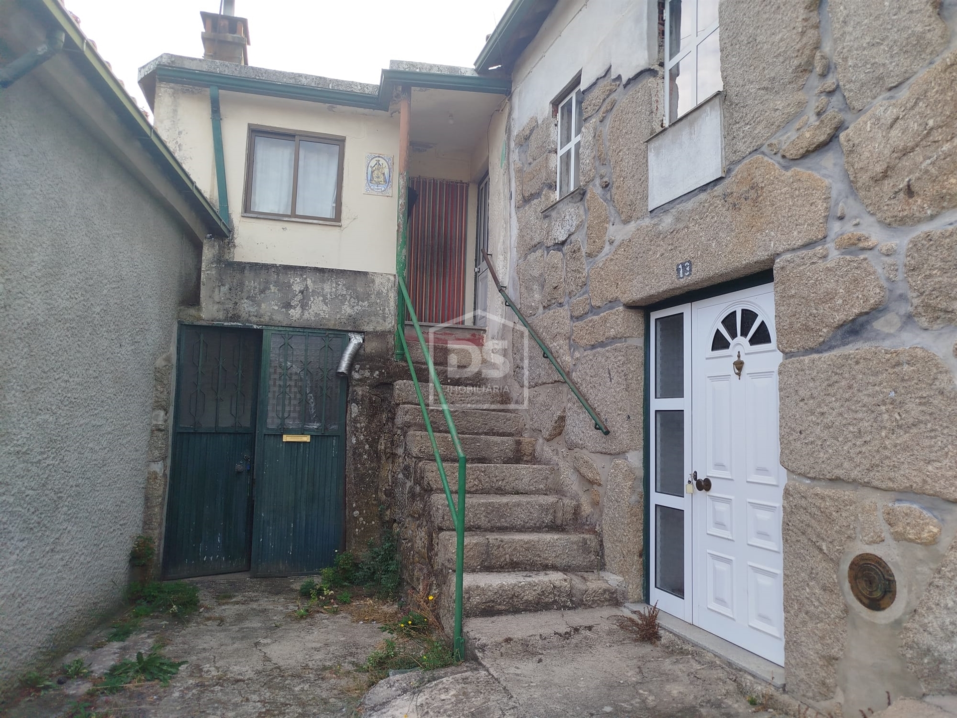 Detached house to restore T2