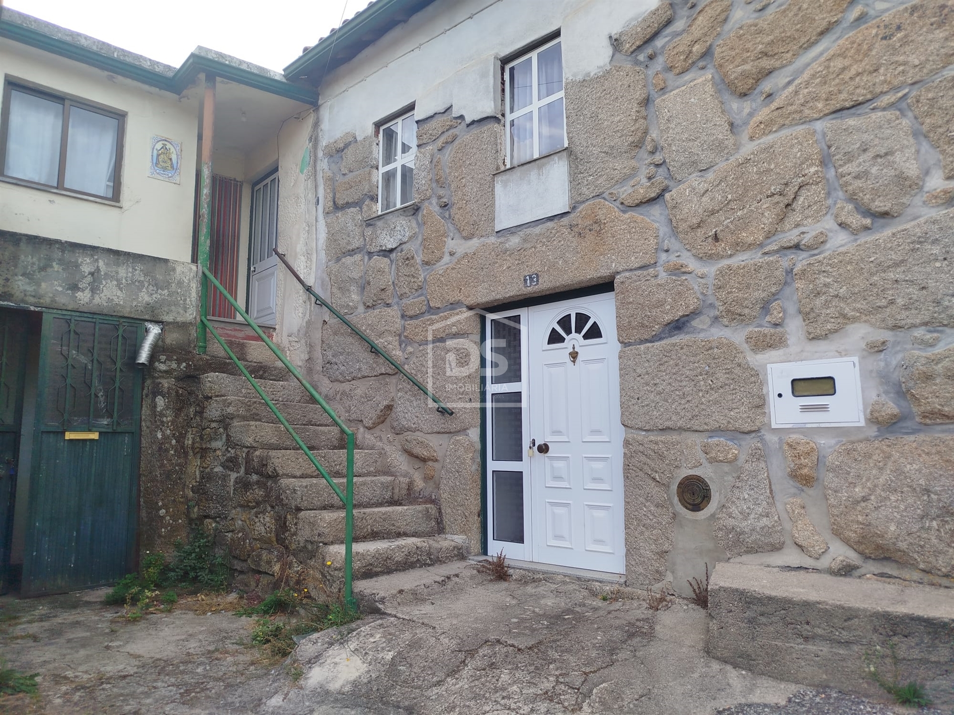 Detached house to restore T2